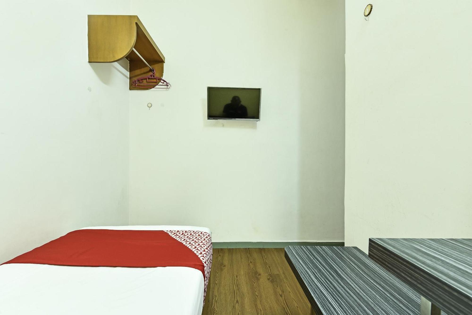 Super Oyo 44036 Hotel De Perdana Hill Batu Pahat Zewnętrze zdjęcie