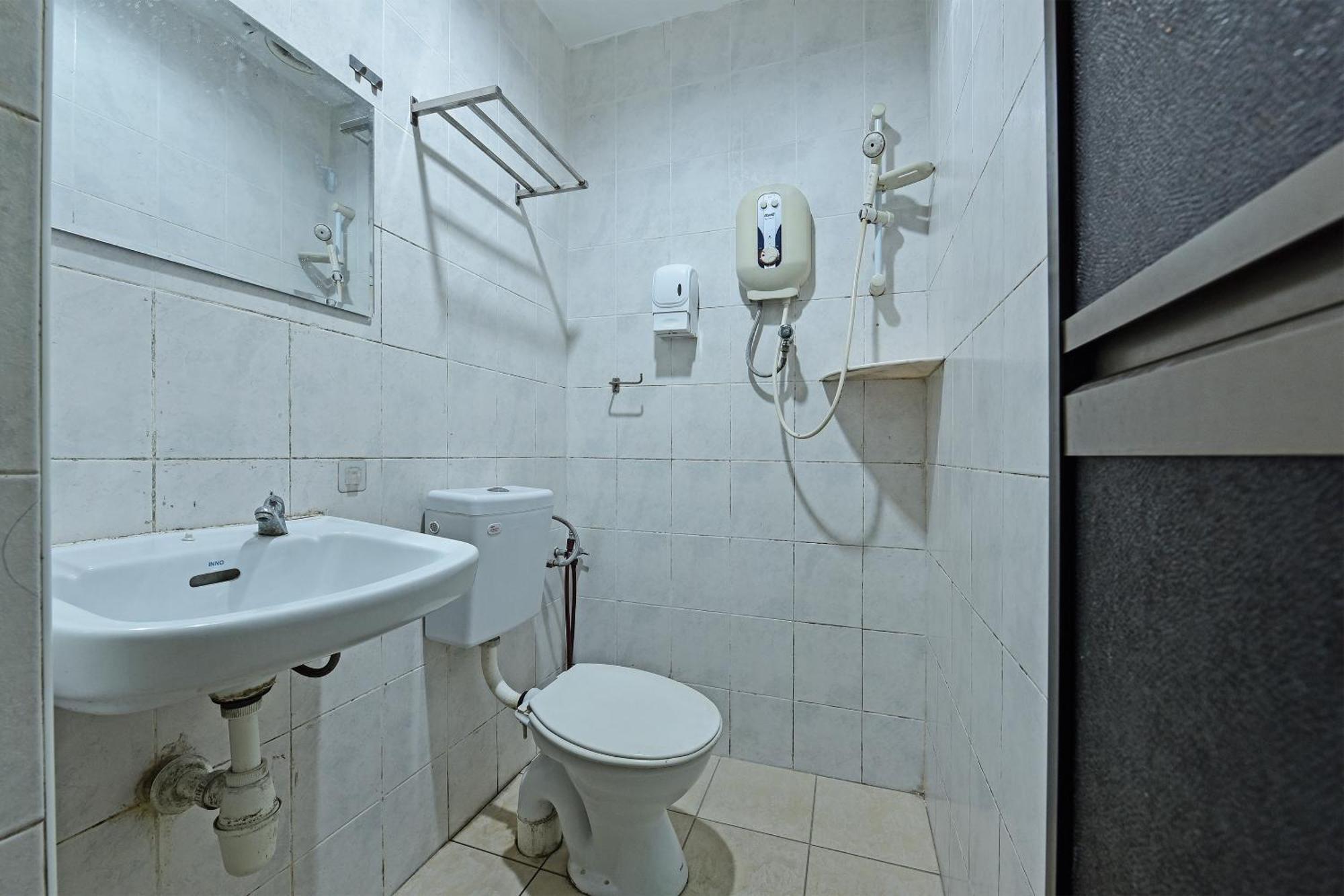 Super Oyo 44036 Hotel De Perdana Hill Batu Pahat Zewnętrze zdjęcie