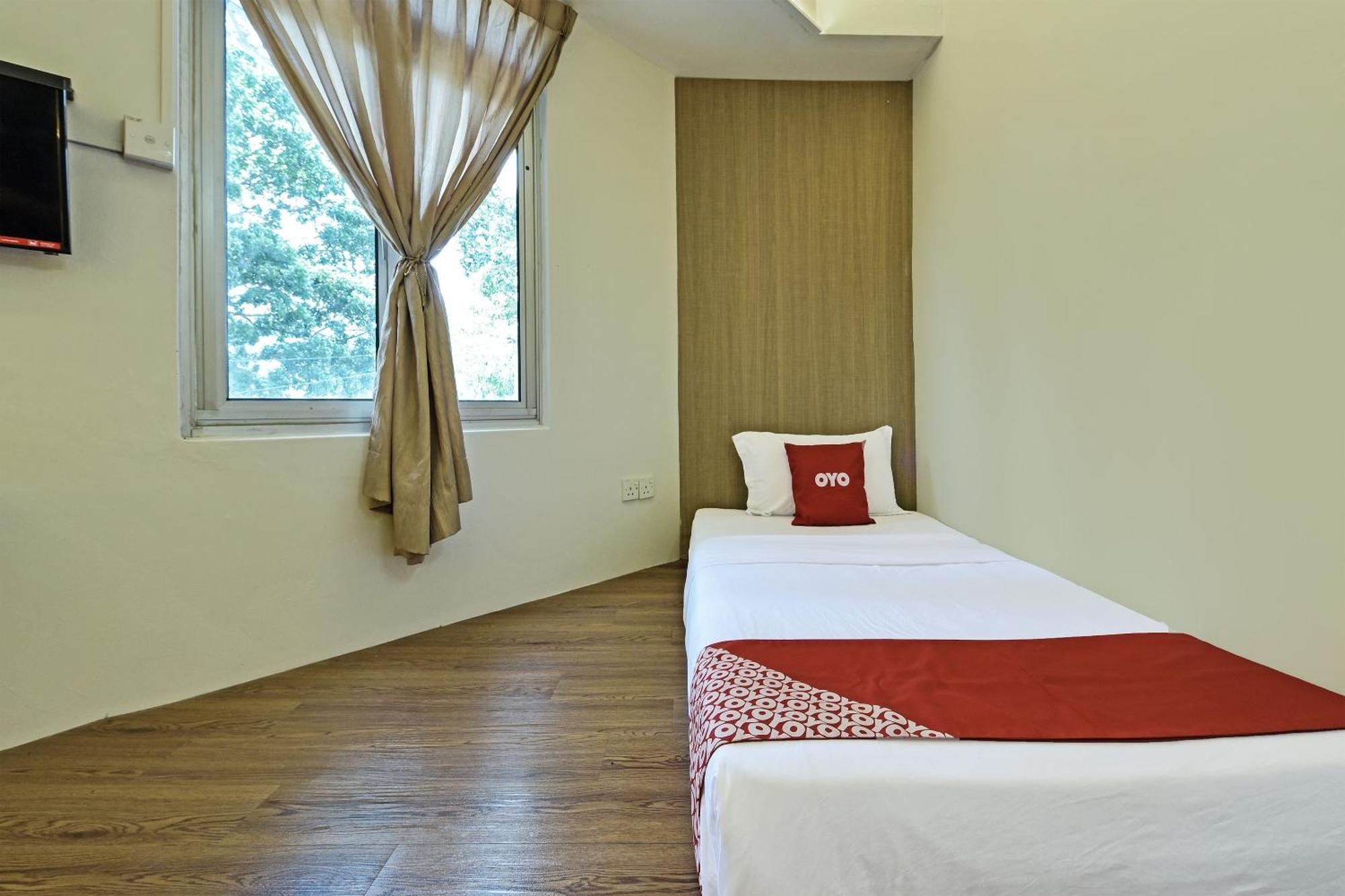 Super Oyo 44036 Hotel De Perdana Hill Batu Pahat Zewnętrze zdjęcie